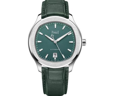 The green Piaget will make the wearers more charming and gentle.